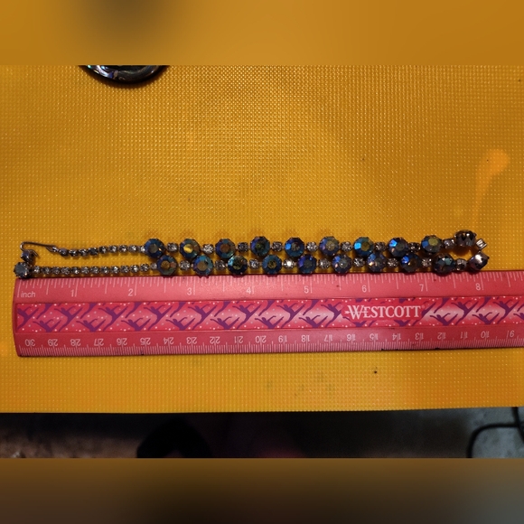 Vintage Kramer signed blue rhinestone necklace - Picture 2 of 8